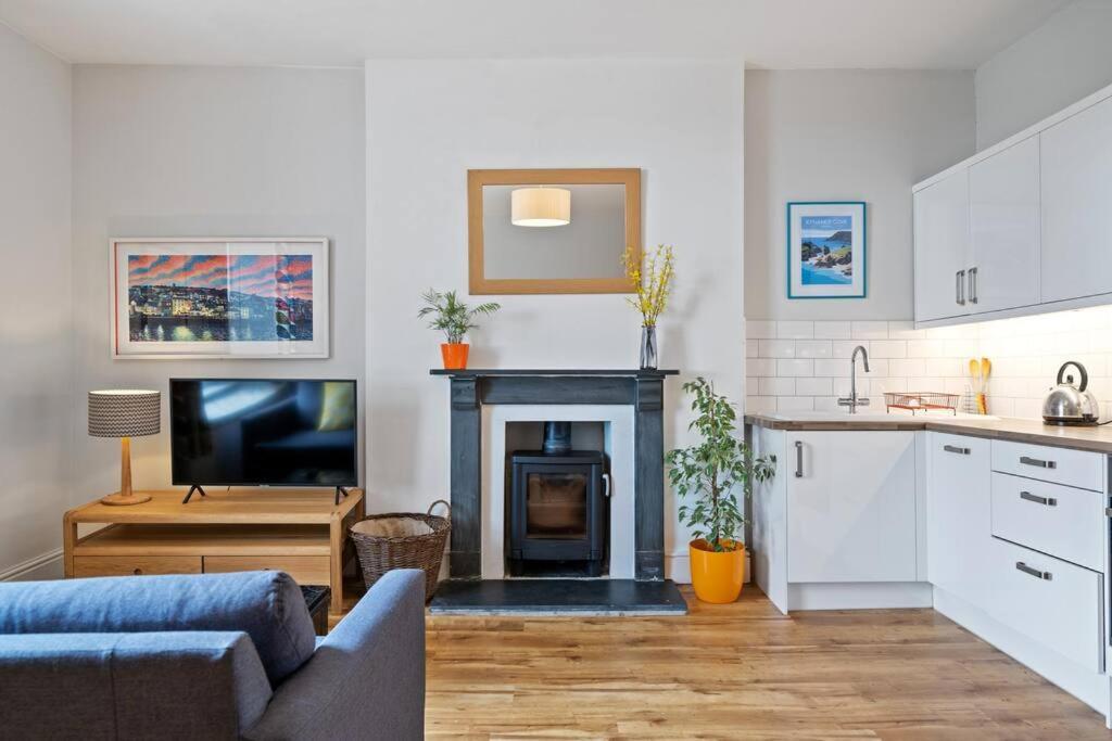פאלמות' Pendennis - Bright Victorian Flat, Sea Views & Close To Beach מראה חיצוני תמונה