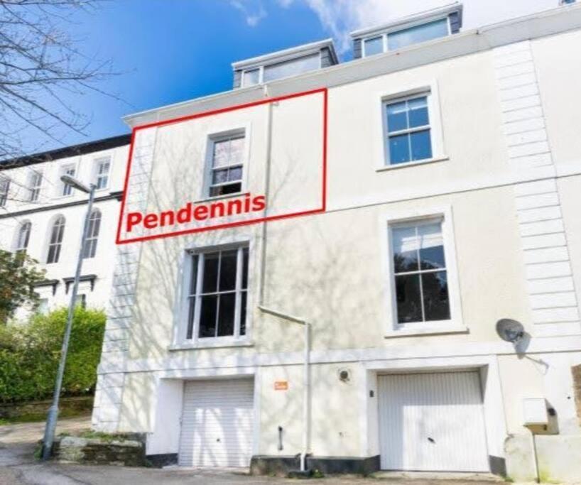 פאלמות' Pendennis - Bright Victorian Flat, Sea Views & Close To Beach מראה חיצוני תמונה